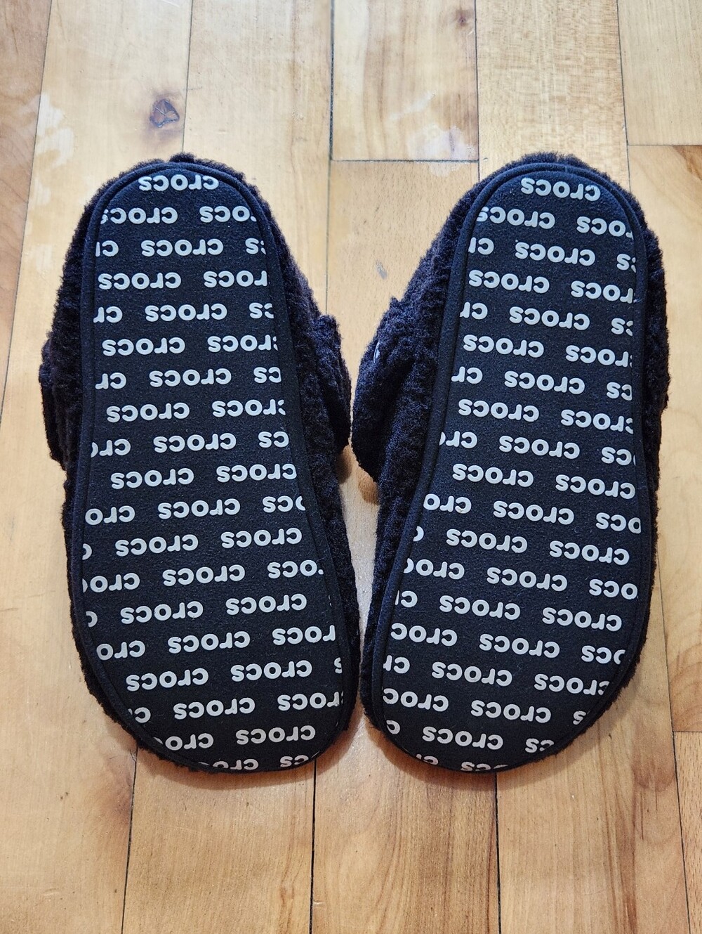 Crocs Classic Cozzzy Slipper in Black - W9 - Picture 9 of 11
